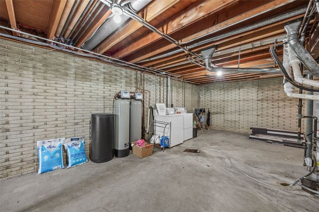 1080 9th Avenue, Marion, IA 52302