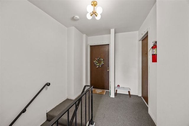 1080 9th Avenue, Marion, IA 52302