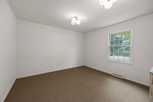 1080 9th Avenue, Marion, IA 52302