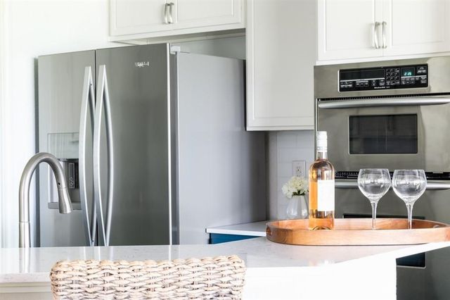 1000 Liberty Park DR 202, Austin, TX 78746