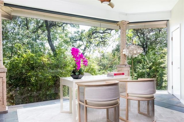 1000 Liberty Park DR 202, Austin, TX 78746