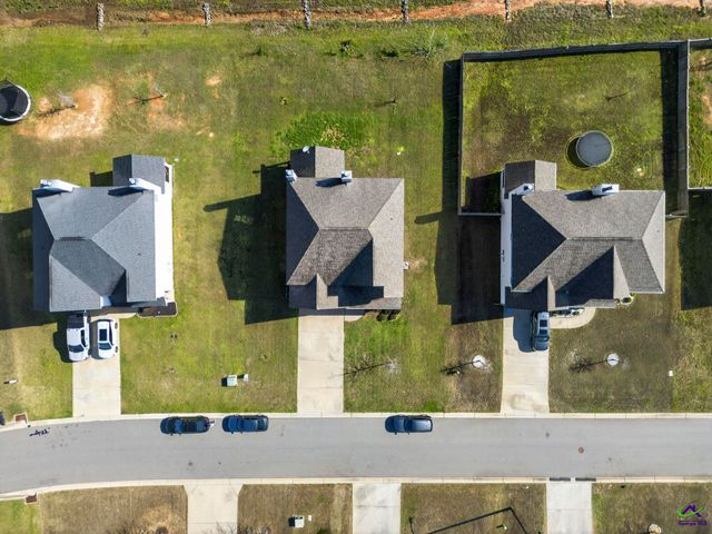 105 Bella Court, Kathleen, GA 31047