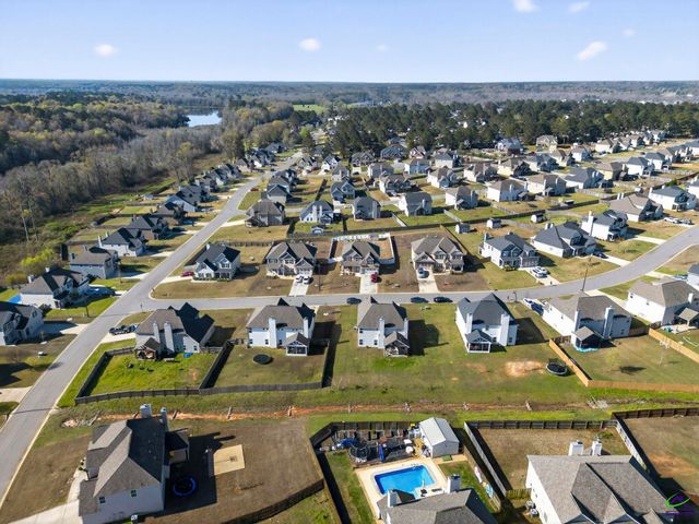 105 Bella Court, Kathleen, GA 31047