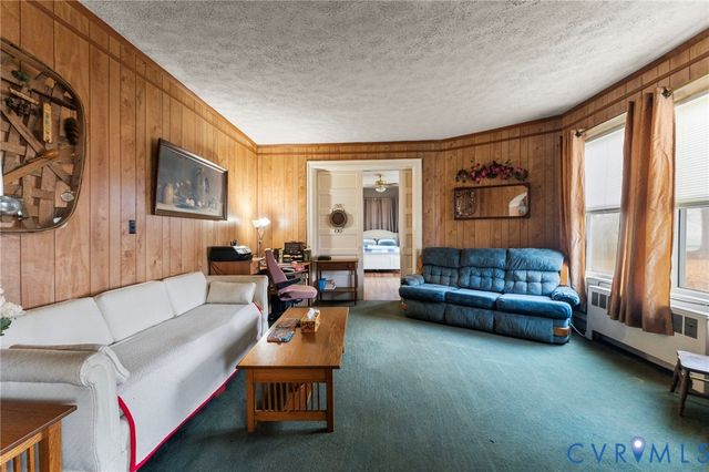 6004 Pine St, Richmond, VA 23223