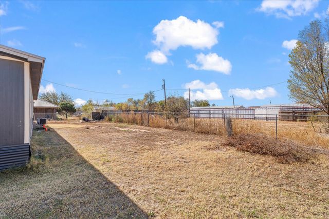 9909 N Chester Avenue, Lubbock, TX 79415