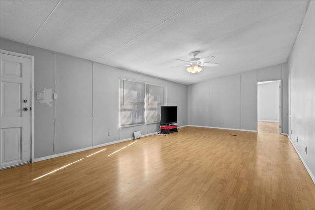 9909 N Chester Avenue, Lubbock, TX 79415