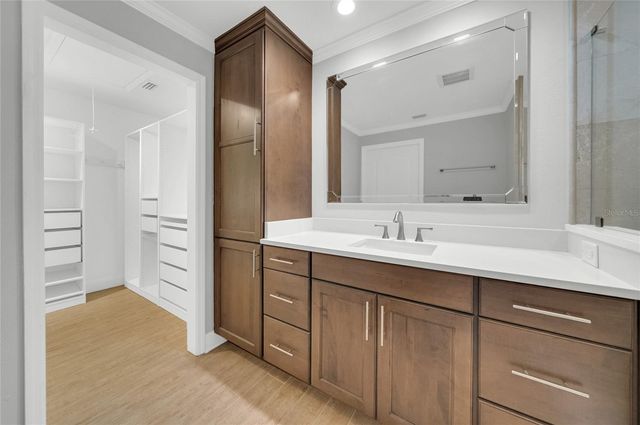 8714 COVE COURT, Tampa, FL 33615