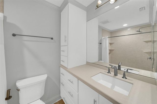 8714 COVE COURT, Tampa, FL 33615