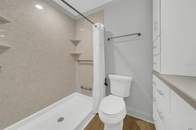 8714 COVE COURT, Tampa, FL 33615