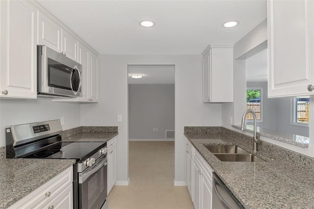 1316 S VENICE BOULEVARD, Venice, FL 34293