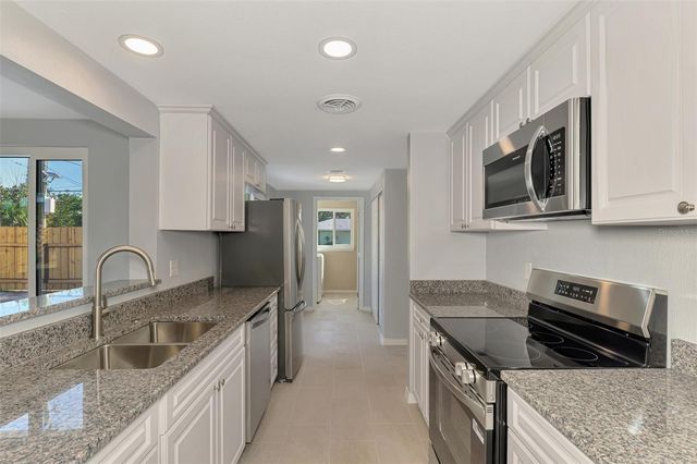 1316 S VENICE BOULEVARD, Venice, FL 34293