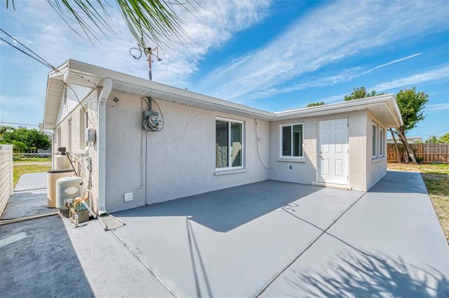 1316 S VENICE BOULEVARD, Venice, FL 34293