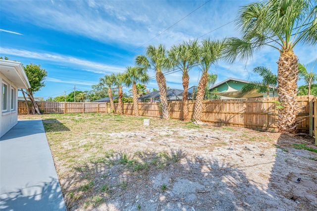 1316 S VENICE BOULEVARD, Venice, FL 34293