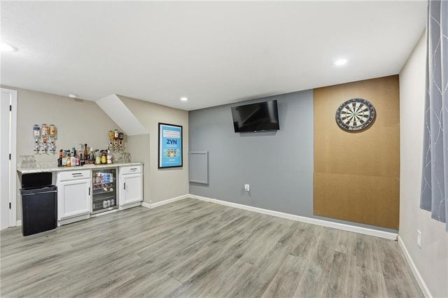 2908 NW Canterbury Road, Blue Springs, MO 64015