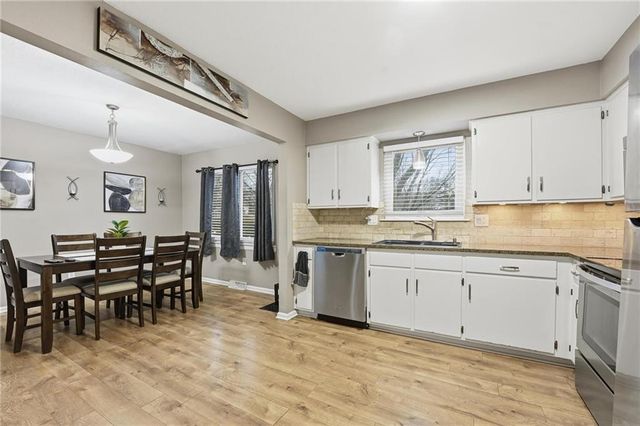 2908 NW Canterbury Road, Blue Springs, MO 64015