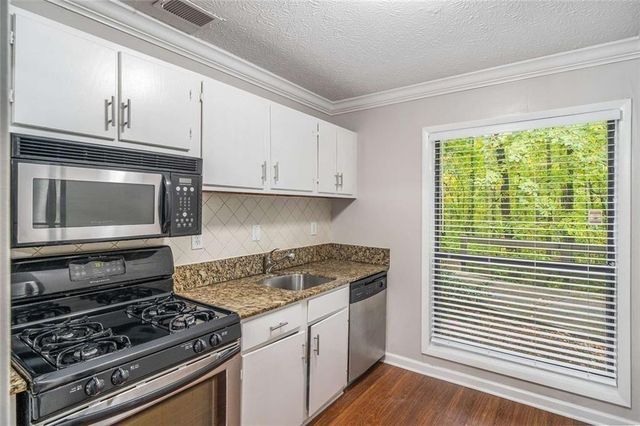 1307 Cumberland Court SE, Smyrna, GA 30080