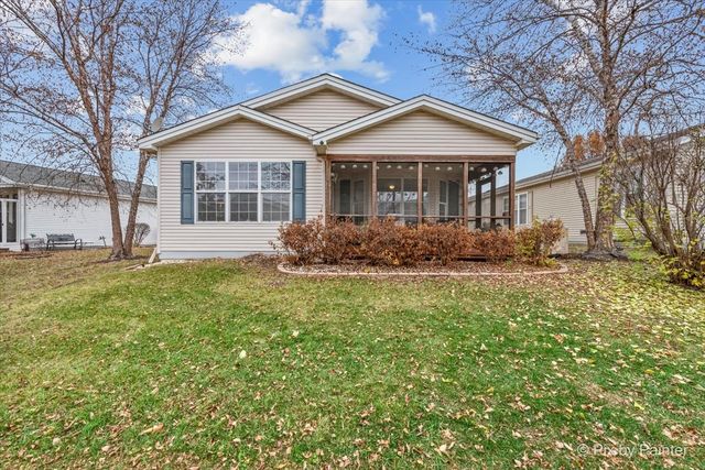 3221 Harness Lane, Grayslake, IL 60030