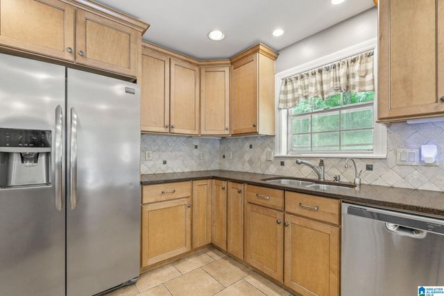 890 COUNTY ROAD 77, Columbiana, AL 35051
