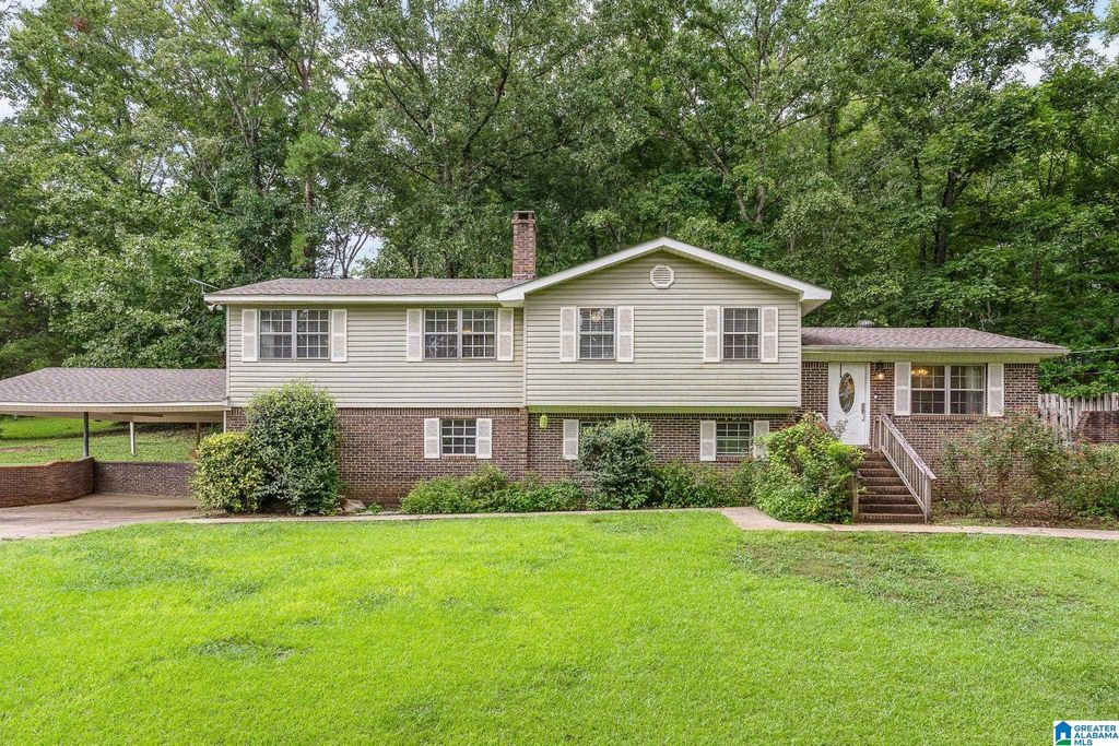 890 COUNTY ROAD 77, Columbiana, AL 35051