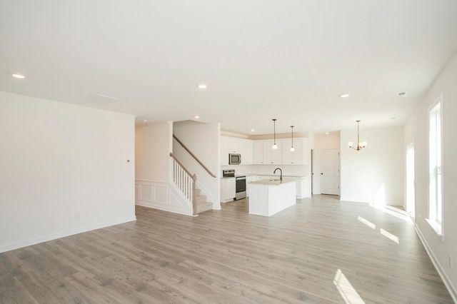 5019 Salient Dr, Spring Hill, TN 37174