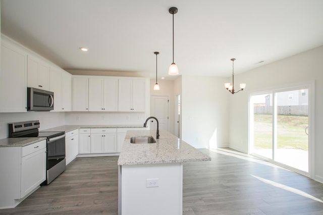 5019 Salient Dr, Spring Hill, TN 37174