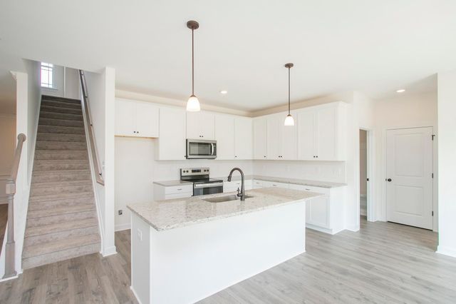 5019 Salient Dr, Spring Hill, TN 37174