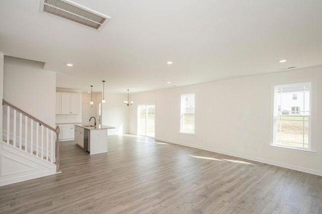 5019 Salient Dr, Spring Hill, TN 37174