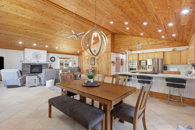 12746 HAPPY TRAILS, Rapid City, SD 57702