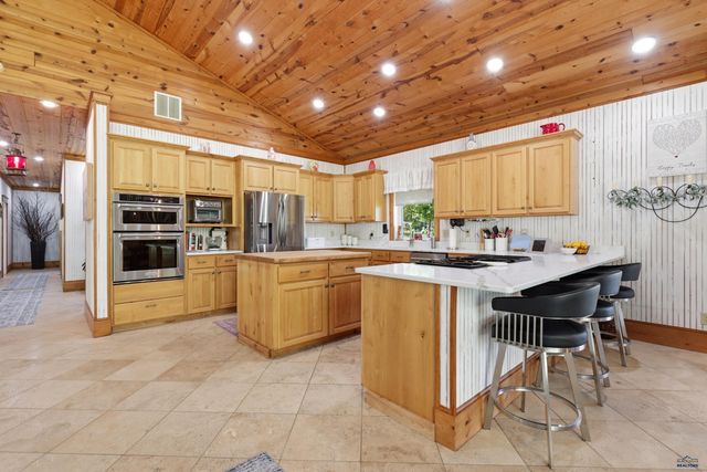12746 HAPPY TRAILS, Rapid City, SD 57702