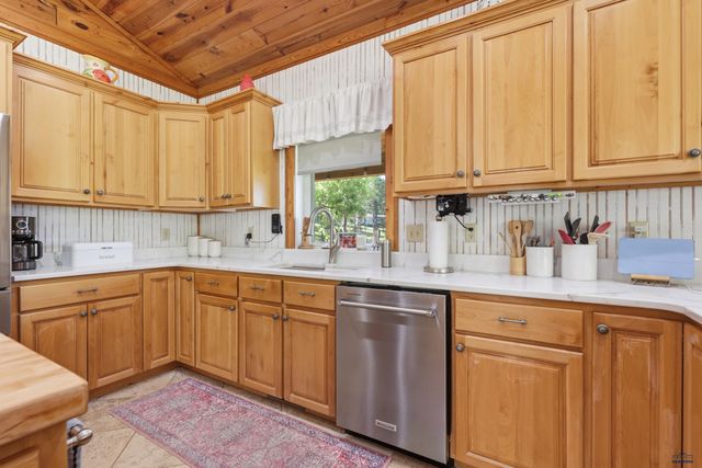 12746 HAPPY TRAILS, Rapid City, SD 57702