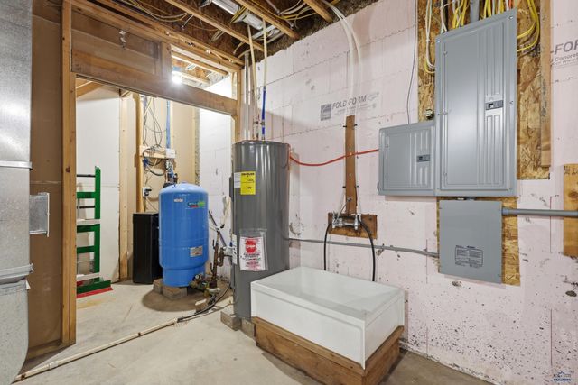 12746 HAPPY TRAILS, Rapid City, SD 57702