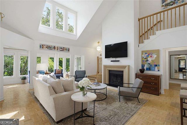 486 Ansley Walk Terrace NE, Atlanta, GA 30309