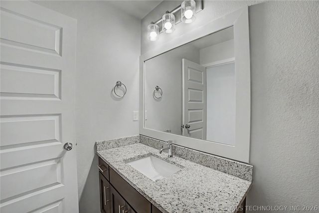 7402 E 89th Street N, Owasso, OK 74055