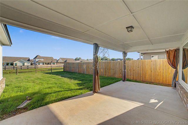 7402 E 89th Street N, Owasso, OK 74055