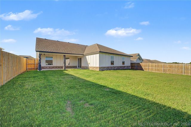 7402 E 89th Street N, Owasso, OK 74055