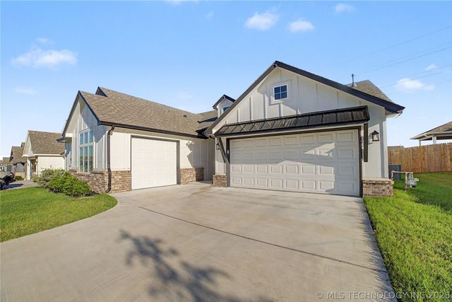 7402 E 89th Street N, Owasso, OK 74055