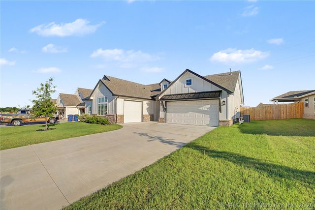 7402 E 89th Street N, Owasso, OK 74055