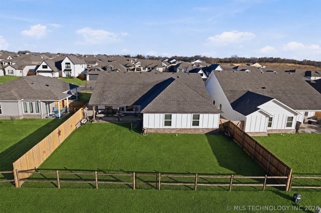 7402 E 89th Street N, Owasso, OK 74055