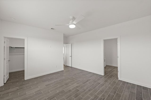 7826 Jade Crest Drive, Angleton, TX 77515