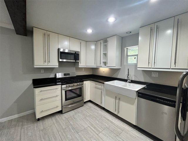 219 Marshall Street 104, Houston, TX 77006