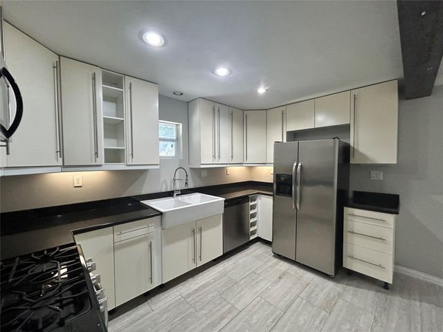 219 Marshall Street 104, Houston, TX 77006