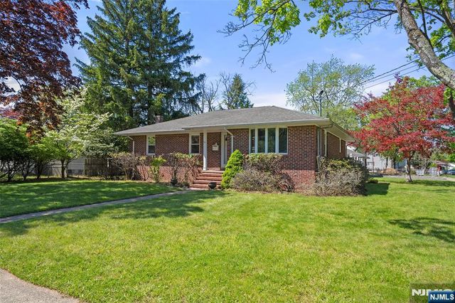 38 Carlson Court, Closter, NJ 07624