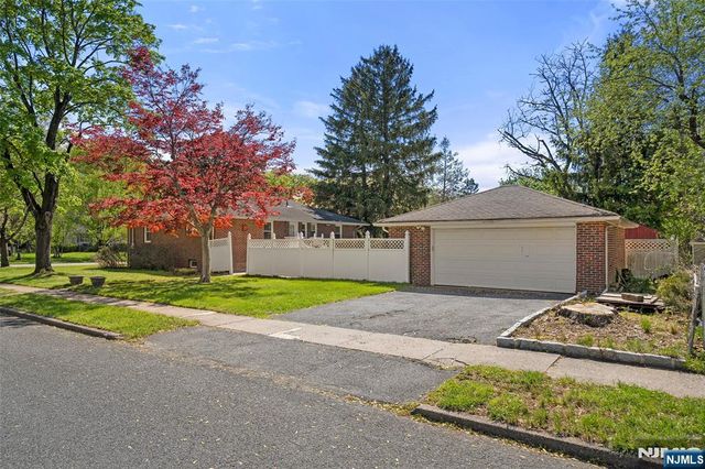 38 Carlson Court, Closter, NJ 07624