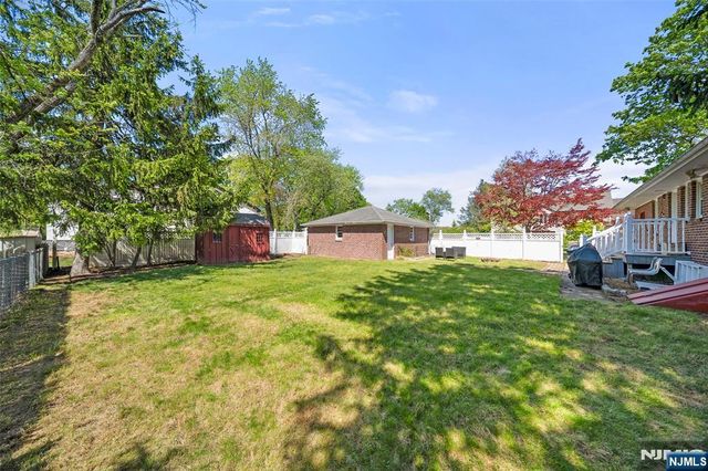 38 Carlson Court, Closter, NJ 07624