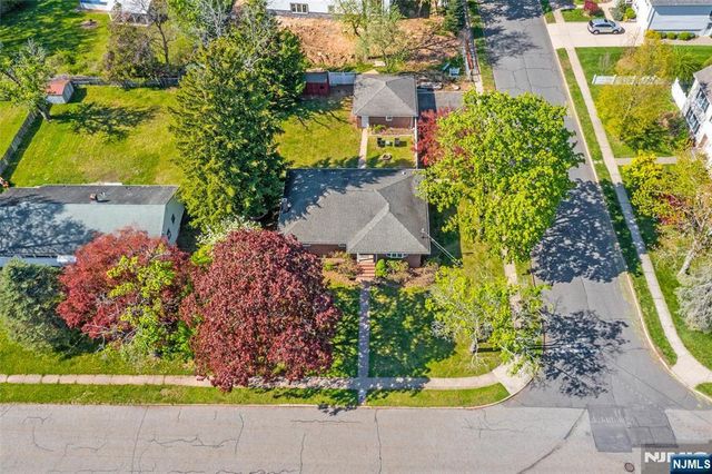 38 Carlson Court, Closter, NJ 07624