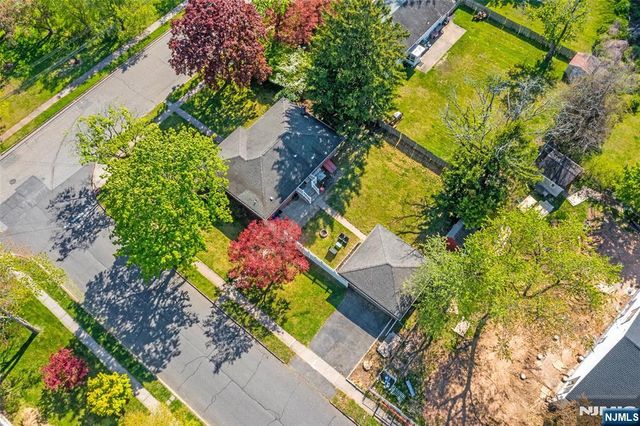 38 Carlson Court, Closter, NJ 07624