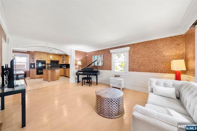 38 Carlson Court, Closter, NJ 07624
