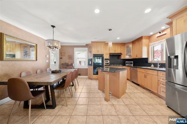 38 Carlson Court, Closter, NJ 07624