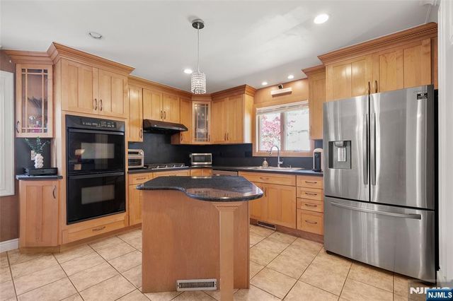 38 Carlson Court, Closter, NJ 07624