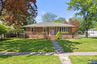 38 Carlson Court, Closter, NJ 07624